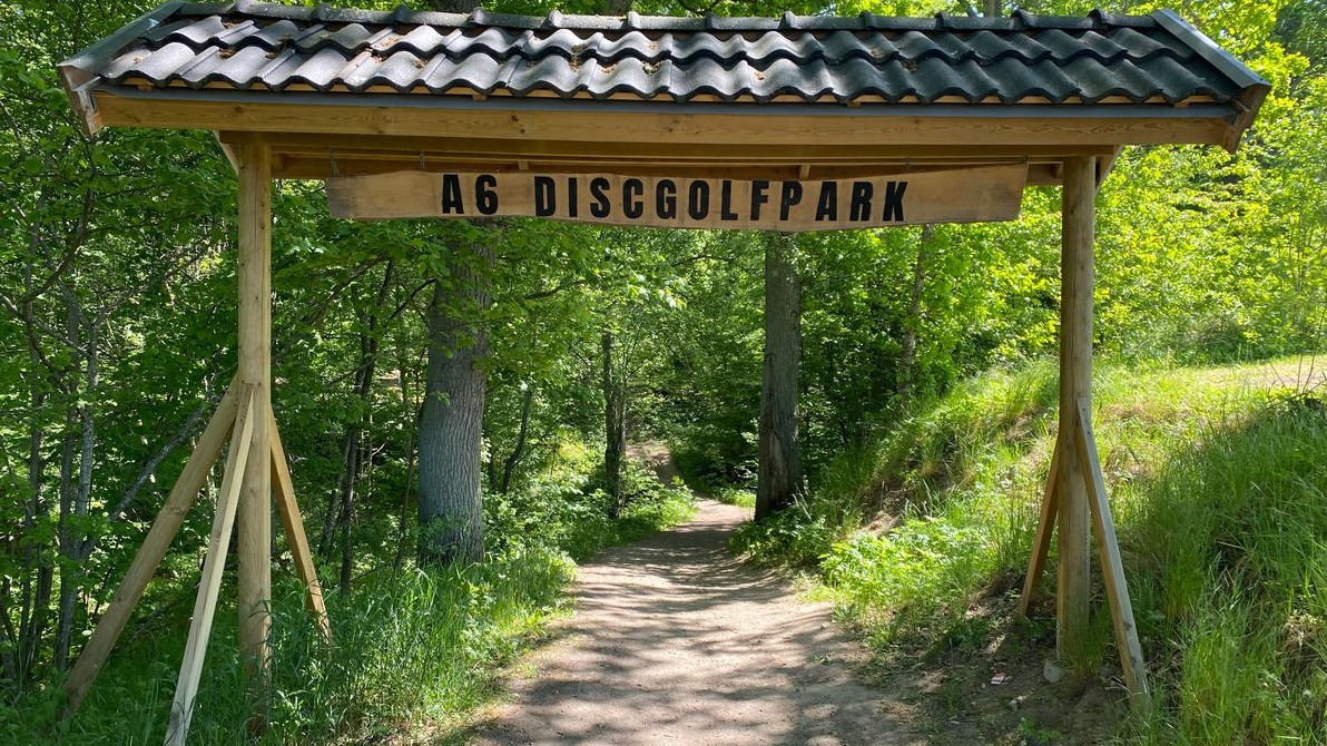 Entré till discgolfparken
