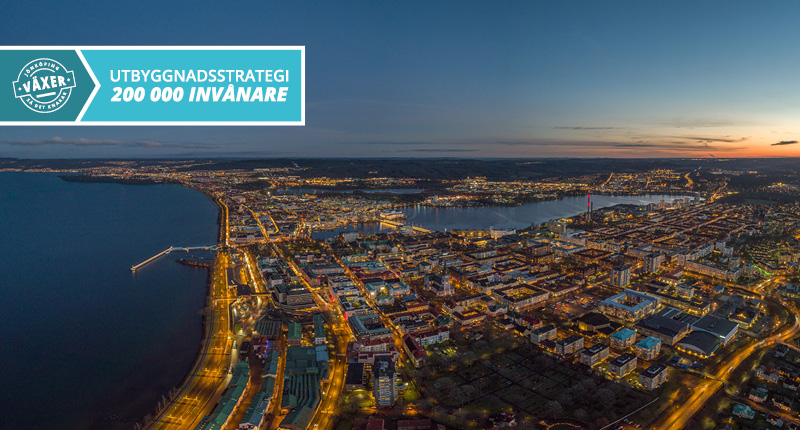 Centrala Jönköping i skymningen. Illustration med texten Jönköping växer så det knakar, utbyggnadsstrategi 200 000 invånare.