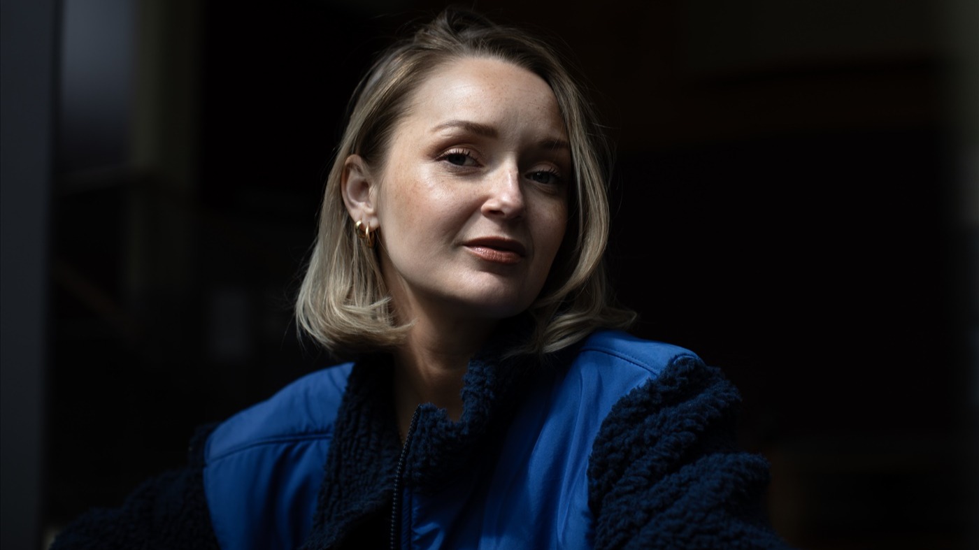 Porträtt på författaren Elin Persson
