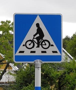 Skylt cykelöverfart.